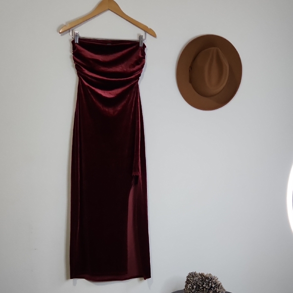 Wild Fable Deep Red Strapless Dress - Picture 1 of 8